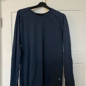 lululemon athletica Men's Deep Blue Long Sleeve Tee